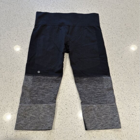 LULULEMON 8 Seamlessly Street Heathered Black Cropped Leggings High Compression - Picture 8 of 13